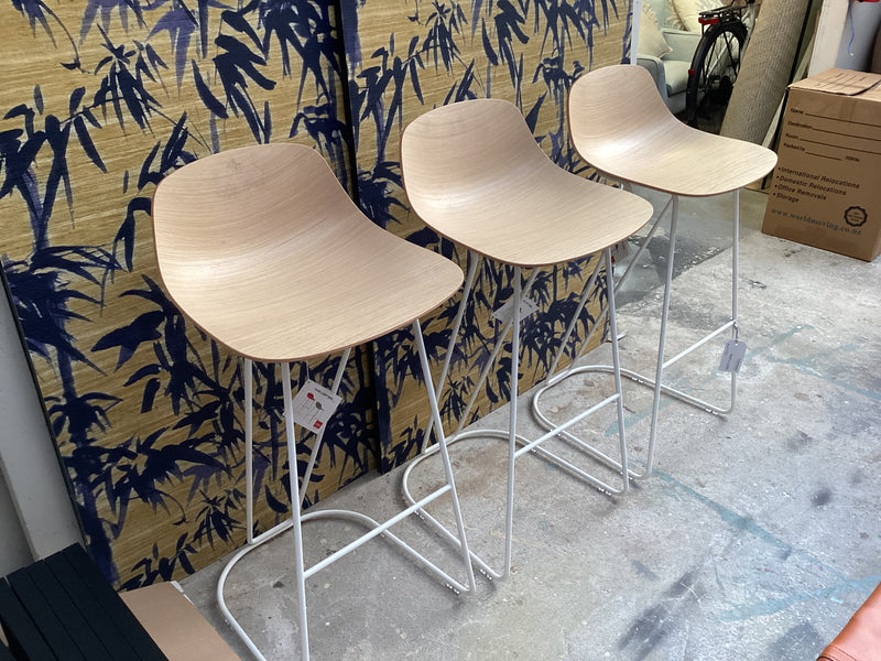 Pure Loop ‘Mini Dandy’ Barstools