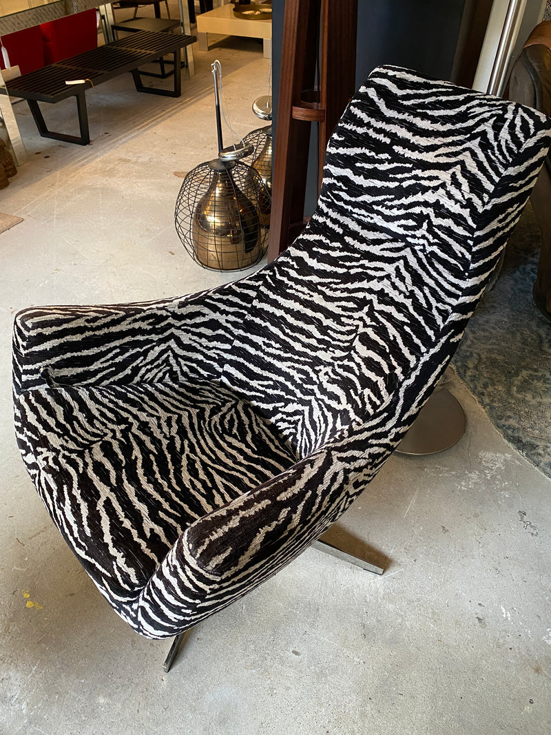 JAB Antstoetz 'Kent' Recliners and Footstool