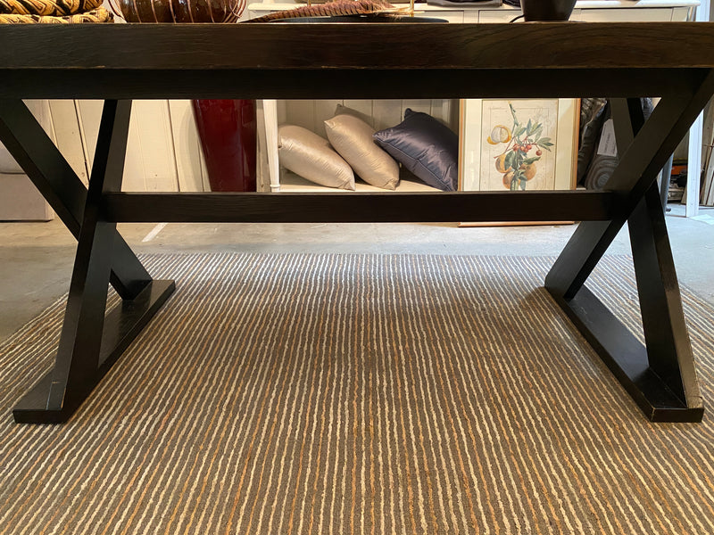 Apartmento 'Frank' Dining Table