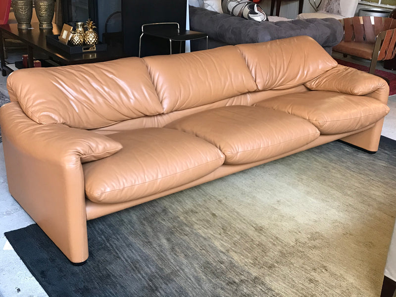 Maralunga 40 Sofa by Cassina