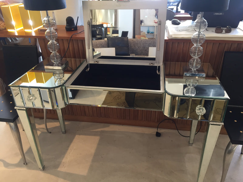 Arte Veneziana Modern Mirrored Vanity