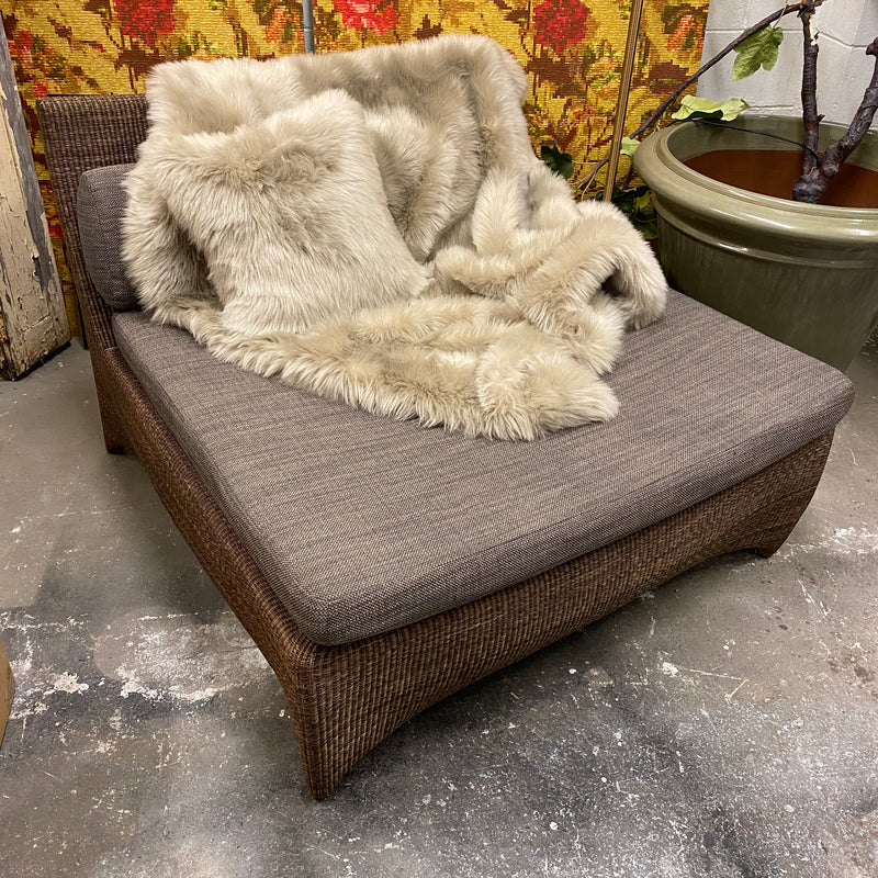 Lusty Lloyd 'Balmoral' Chaise