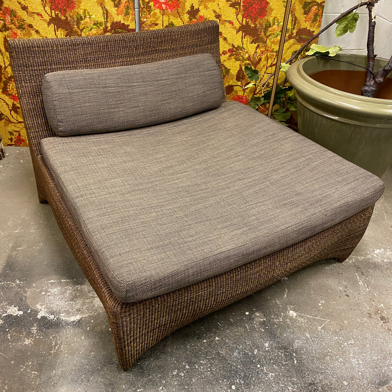 Lusty Lloyd 'Balmoral' Chaise